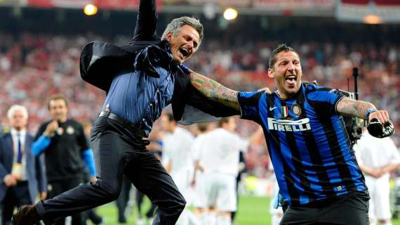 Materazzi esulta con Mourinho: "Simply the best!"