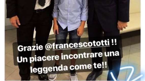 Zanetti, replica a Totti su Instagram: "Grazie, è un piacere incontrare una leggenda come te"