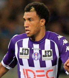 Capoue ci ride su: "L'Inter? Ho un contratto, poi..."