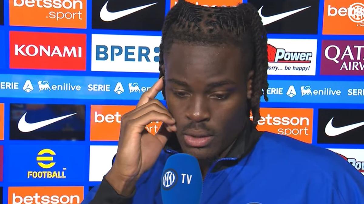 Bisseck: "Felice di essere importante per l'Inter, punto al Mondiale. Mercato? Cerco di ignorare tutto"