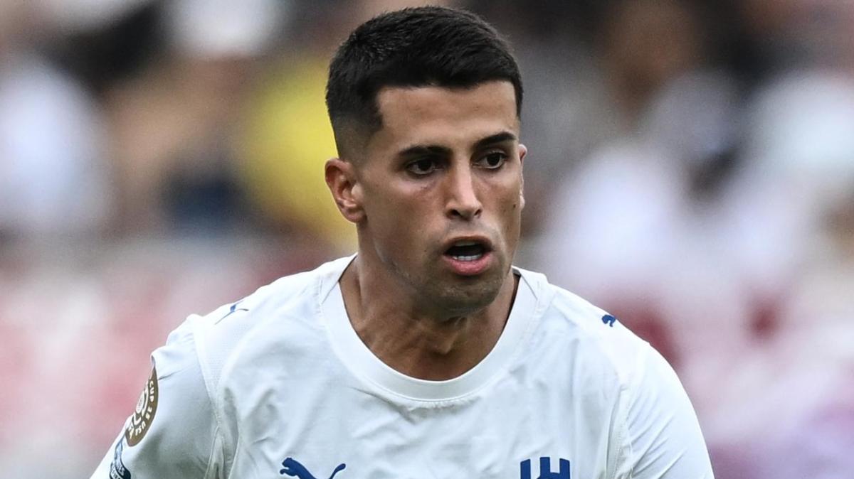 CdS - Cancelo, "tagliare" Christensen non basta al Barcellona. E l'Inter dà una settimana al portoghese