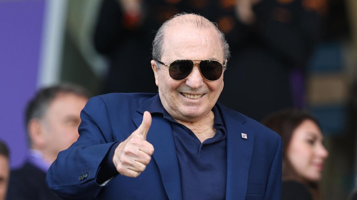 Niente rinvio per la Fiorentina, la Viola giocherà: "Per onorare Commisso scenderemo in campo"