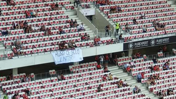 L'accoglienza dei tifosi del Nizza per il Milan: "A Milano solo l'Inter"