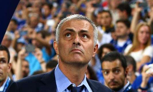 Mourinho vola a Singapore: "Ma vado solo per affari"