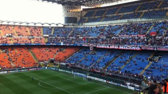 San Siro, via le barriere dal primo anello arancio