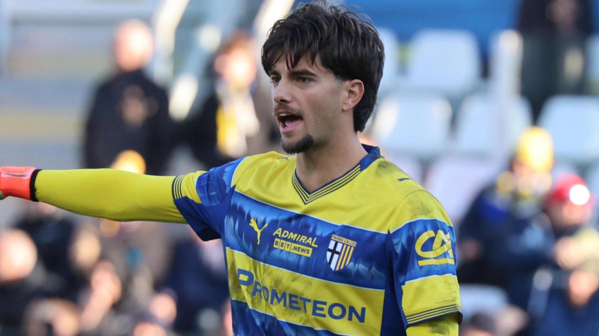 Corvi: "Non sono stupito da Chivu, ha personalità. Al Parma ci fa piacere che lui e Bonny siano in quella posizione"