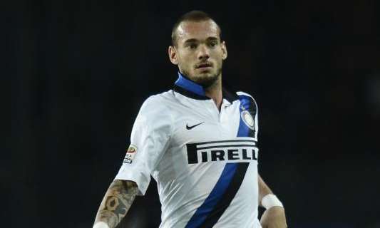 Piero Ausilio all'allenamento. Sneijder in gruppo