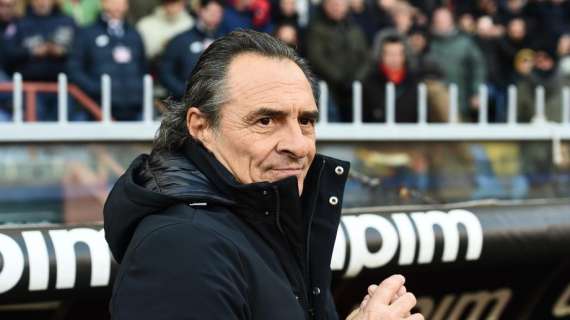 Qui Genoa - Domenica di lavoro: discorso di Prandelli in sala riunioni, poi squadra divisa in due gruppi