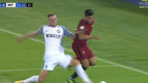 Roma-Inter, Casarin: "Il rigore di Perotti perso per probabile 'palleggio' tra arbitri"