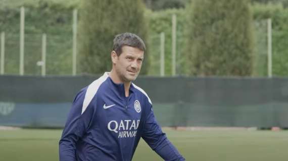 VIDEO - Inter, oggi primo allenamento sul campo agli ordini di Chivu: focus su passaggi e intensità in fase difensiva 