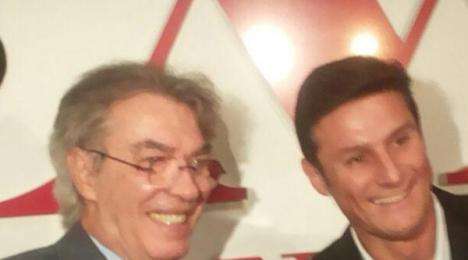 FOTO - Zanetti e Moratti, una stretta di mano che vale