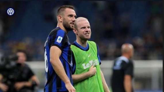 De Vrij scherza con Klaassen: "Noi che cerchiamo i gol subiti dall'Inter"