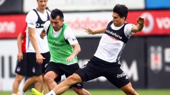 Medel, ieri primo allenamento con il Besiktas