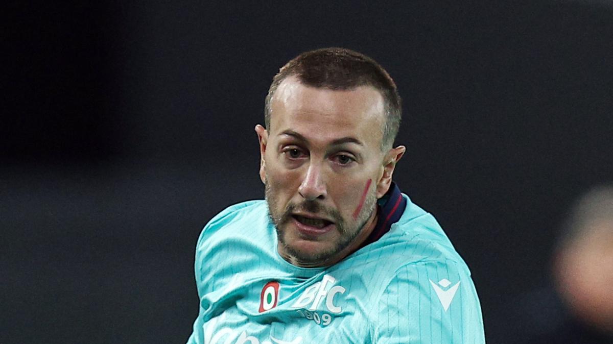Bologna, frattura angolata della clavicola sinistra per Bernardeschi: martedì l'intervento