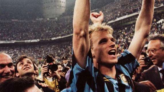 Bergkamp compie 47 anni: gli auguri di Inter Forever