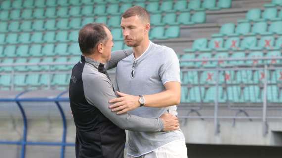 Anche Dzeko raggiunge la Nazionale: l'attaccante si aggrega al resto del gruppo di Hadžibegić