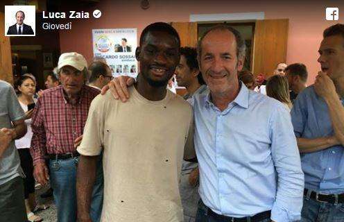 Zaia (pres. Veneto) posta una foto con Donkor e piovono insulti razzisti, ma ribatte: "Avesse avuto la maglia dell'Inter..."