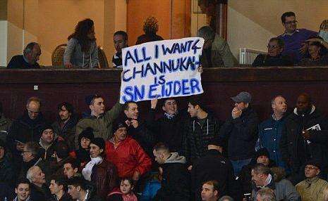 FOTO - I tifosi del Tottenham: "Vogliamo Sneijder"