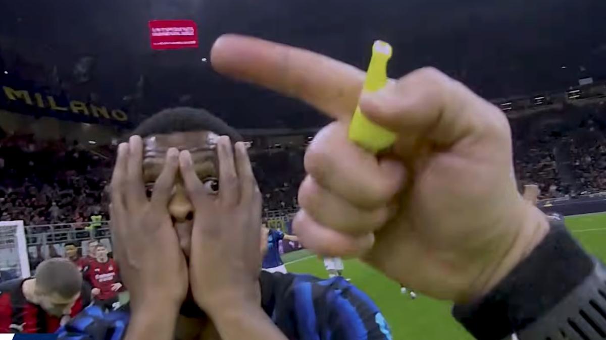 Carlos Augusto segna, ma Doveri ferma il gioco: "Ho fischiato un'ora prima". Poi al brasiliano dice...