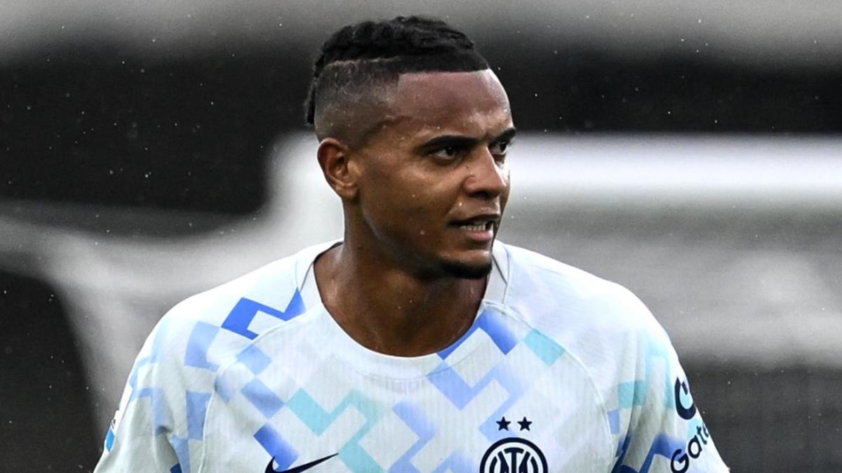 Kosovo-Svizzera, Akanji ancora titolare. Yakin: "Nessun infortunio, non c'è motivo di cambiare le formazione"