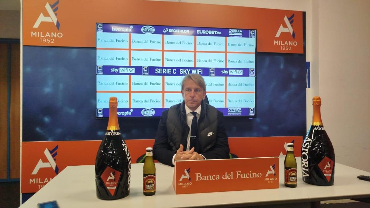 Vecchi in conferenza: "Non ci accontentiamo, puntiamo al livello delle top del girone. Cocchi in crescita"