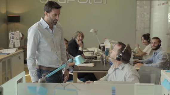 VIDEO - Diego Milito si improvvisa venditore nella campagna pubblicitaria del Racing de Avellaneda