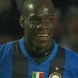 Applausi per l'Inter a Napoli, Balo insultato
