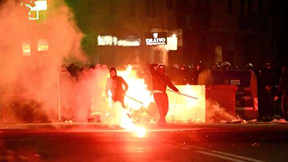 Genoa-Juventus a rischio porte chiuse dopo gli sconti del Derby della Lanterna: decisione attesa in serata 