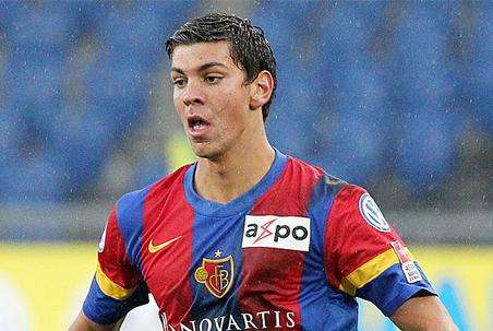 TS - E' sfida al Borussia per Dragovic: costa 9 mln