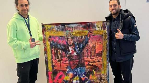 Calhanoglu diventa un'opera d'arte: l'omaggio di un pittore turco al giocatore dell'Inter