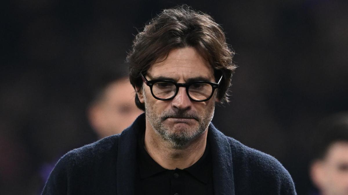 Fiorentina, Vanoli: "Dzeko leader carismatico oltre che grande giocatore. Merita di essere capitano"