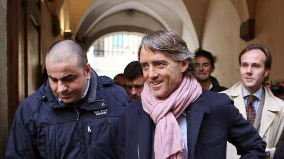 Roberto Mancini: "Dispiaciuto per Adriano"