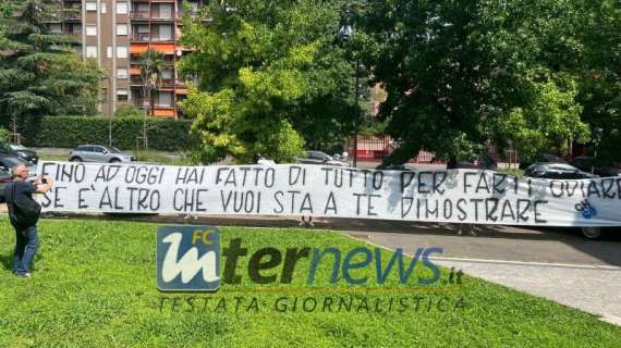 FOTO - Cuadrado atteso alle visite al Coni, striscione della Curva Nord per il colombiano