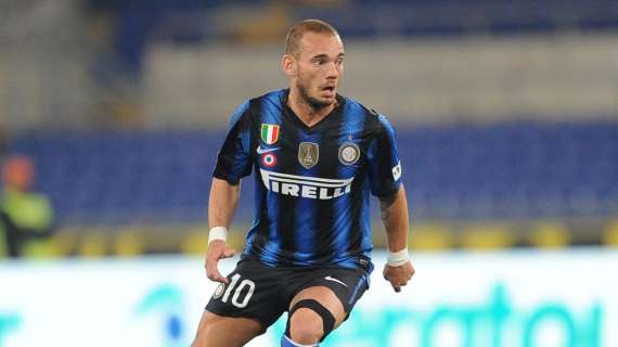 Il vice di Fergie: "Sneijder è perfetto, va preso"