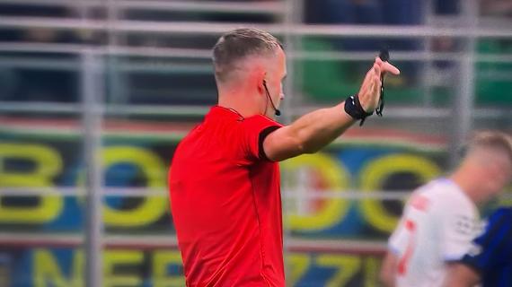Inter-Slavia Praga, la moviola - Kavanagh arbitra all'inglese e fischia poco. Un episodio lascia qualche dubbio 