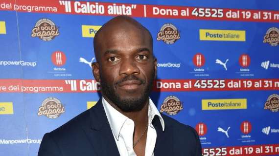 Suazo premiato come "Miglior calciatore honduregno all'estero"