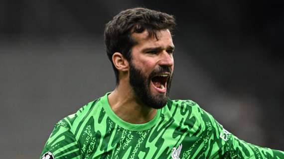 Liverpool, grave infortunio per Alisson. L'ansia di Van Dijk: "Non promette bene"