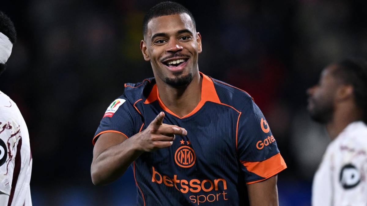 CdS - Chivu ridisegna il centrocampo: possibile chance per Diouf. Cambiano gli esterni  