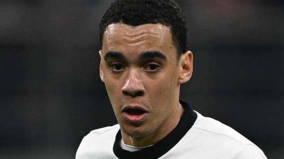 Shock Musiala, il Bayern Monaco conferma: frattura del perone. Eberl: "Un duro colpo per noi"