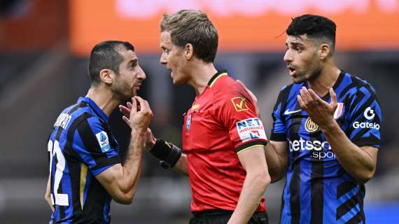 Inter-Lazio, la moviola - Chiffi insufficiente: sbaglia più di un fischio e non è mai in controllo. Il VAR lo aiuta 