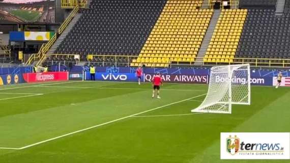 VIDEO - L'Albania di Asllani in campo a Dortmund: le immagini della rifinitura