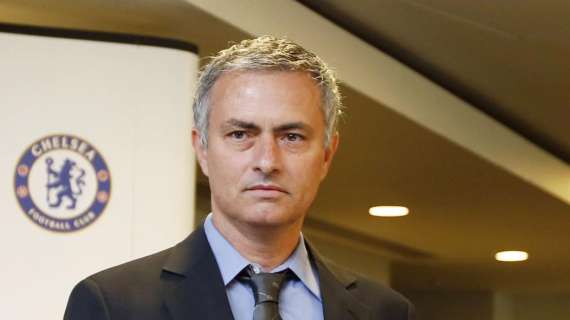 Mourinho chiude: "Mata, nessuna offerta. Resterà"