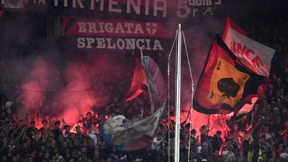 Genoa, gli ultras denunciano: "Feste notturne dei giocatori dopo il derby. Milito andava a casa alle 21.30"