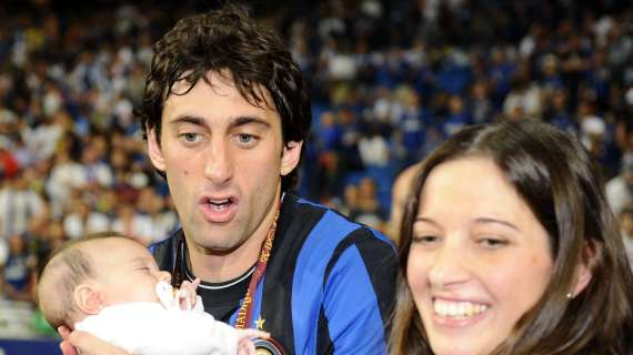 Milito e Burdisso ricevono le mogli in ritiro