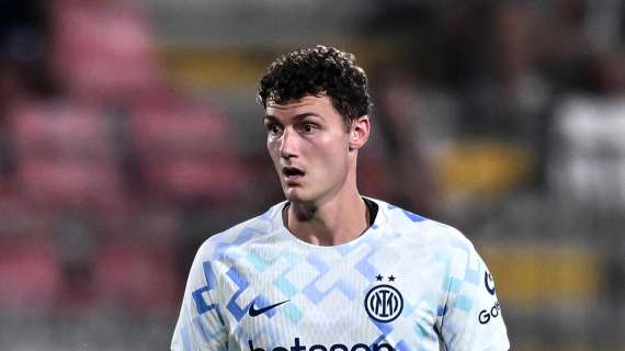 L'Équipe - Pavard-OM il colpo più importante dell'ultimo giorno del mercato francese: mancano solo le firme