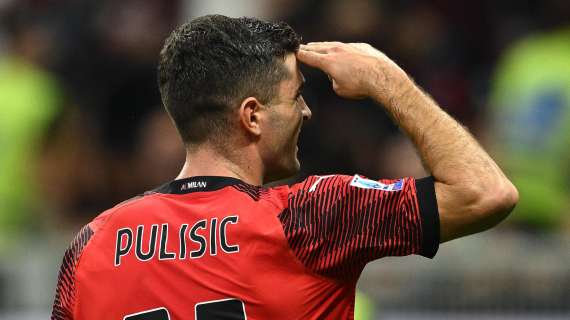 Leao inventa, Pulisic e Okafor segnano: il Milan batte la Lazio e vola al primo posto in attesa dell'Inter