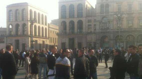 FOTO - Tifosi Partizan in Duomo, atmosfera tranquilla