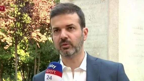 Stramaccioni salva due ragazze che stavano per annegare: "Me la sono vista brutta anch'io"
