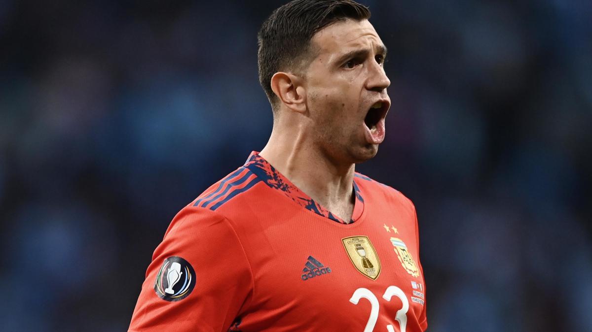 Tyc Sports - Inter su Dibu Martinez, impressioni positive dopo i primi incontri tra la dirigenza e l'agente 