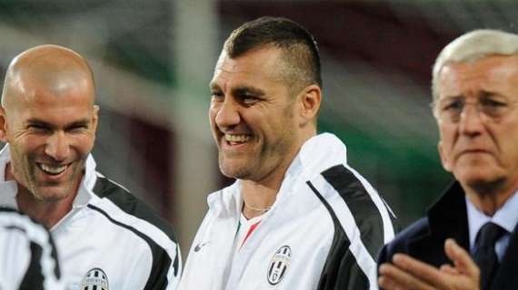 Vieri affonda contro l'Inter... retwettando un'offesa